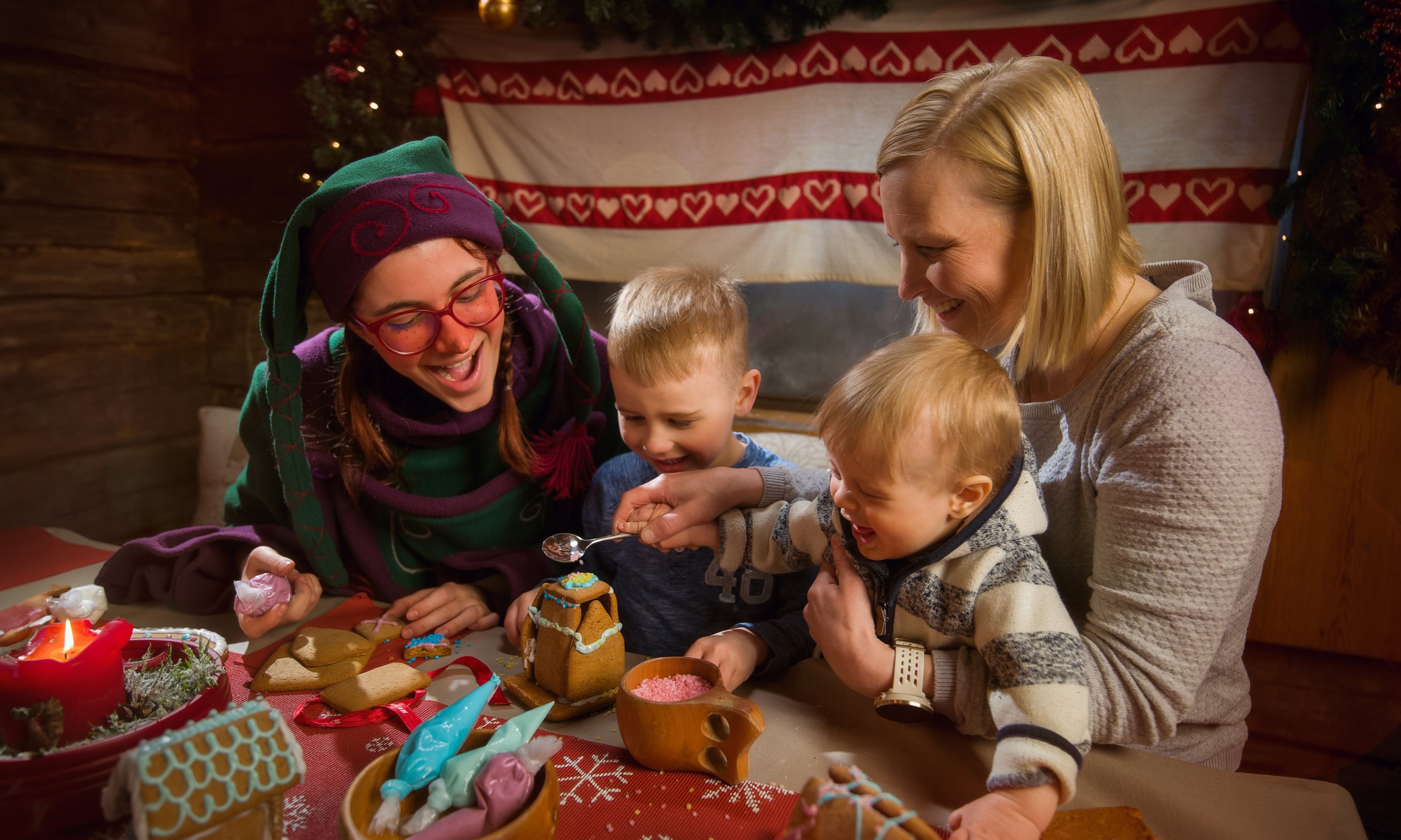 Santa Claus Secret Forest Joulukka- Gingerbread house decorating in Forest Hut